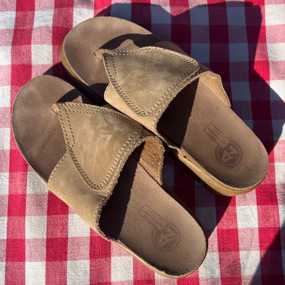 Leather sandals
